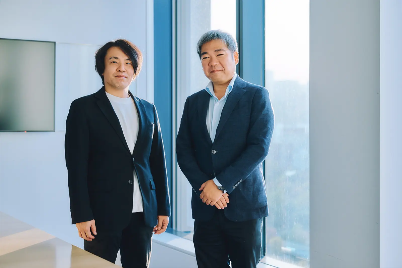 (写真左から)TIS株式会社 ビジネスイノベーション事業部 ストラテジー&イノベーションコンサルティング部 ディレクター 水船慎介氏、株式会社Piezo Sonic 代表取締役 多田興平氏